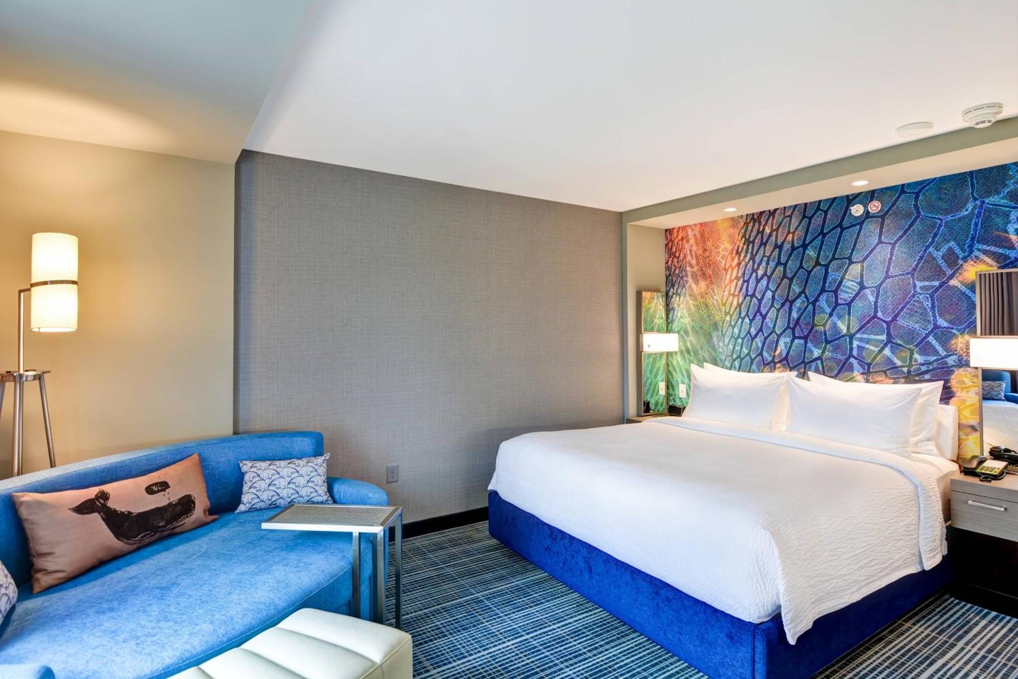 Отель Courtyard By Marriott Long Island Islip/Courthouse Complex Сентрал-Айлип Экстерьер фото